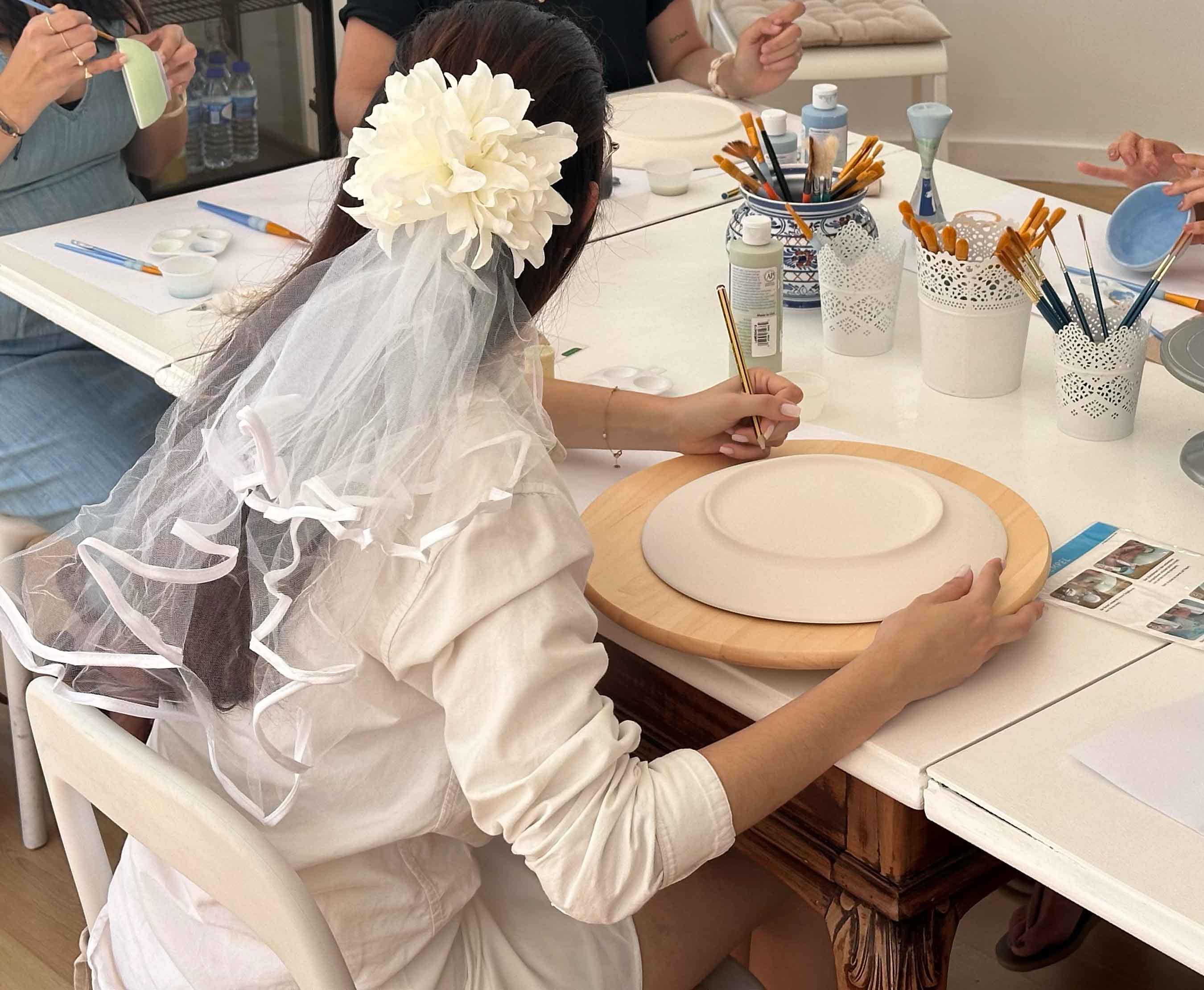 Adultos a celebrar com pintura de cerâmica